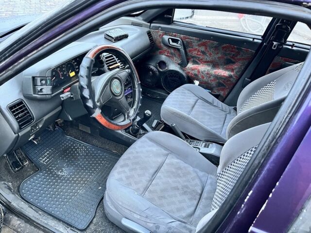 Фиолетовый ВАЗ 2112, объемом двигателя 1.5 л и пробегом 200 тыс. км за 1350 $, фото 4 на Automoto.ua