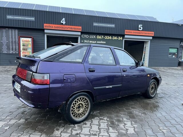 Фиолетовый ВАЗ 2112, объемом двигателя 1.5 л и пробегом 200 тыс. км за 1350 $, фото 1 на Automoto.ua