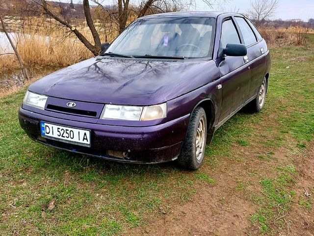 Фиолетовый ВАЗ 2112, объемом двигателя 1.5 л и пробегом 260 тыс. км за 1200 $, фото 1 на Automoto.ua