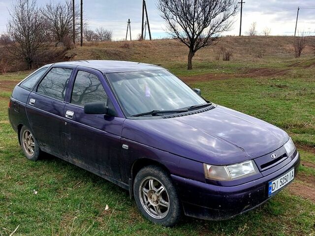 Фиолетовый ВАЗ 2112, объемом двигателя 1.5 л и пробегом 260 тыс. км за 1200 $, фото 2 на Automoto.ua