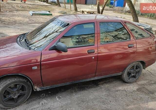 Красный ВАЗ 2112, объемом двигателя 1.5 л и пробегом 340 тыс. км за 2099 $, фото 5 на Automoto.ua