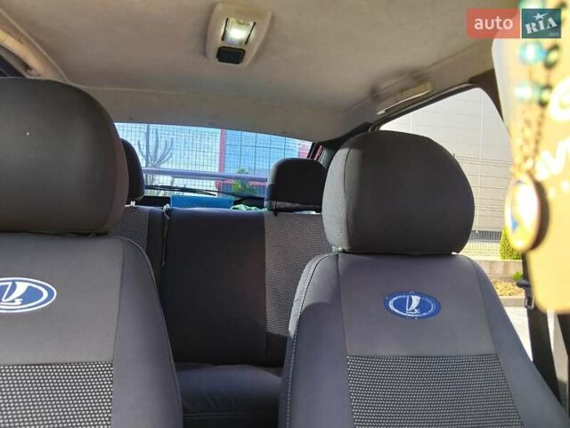 Красный ВАЗ 2112, объемом двигателя 1.6 л и пробегом 131 тыс. км за 2250 $, фото 12 на Automoto.ua