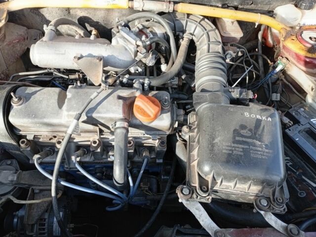 Красный ВАЗ 2112, объемом двигателя 1.5 л и пробегом 336 тыс. км за 1200 $, фото 3 на Automoto.ua