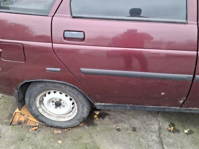 Красный ВАЗ 2112, объемом двигателя 1.6 л и пробегом 120 тыс. км за 1074 $, фото 13 на Automoto.ua