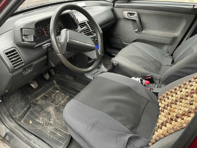 Красный ВАЗ 2112, объемом двигателя 1.6 л и пробегом 158 тыс. км за 1950 $, фото 5 на Automoto.ua