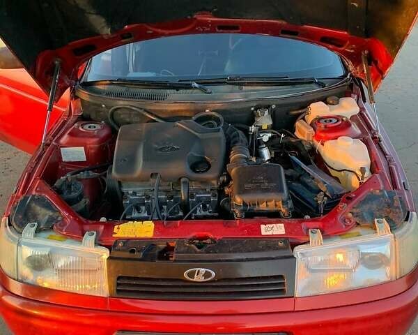 ВАЗ 2112 2007 в Ольшанка на Automoto.ua Красный ВАЗ 2112, объемом двигателя 1.6 л и пробегом 246 тыс. км за 2400 $, фото 3 на Automoto.ua