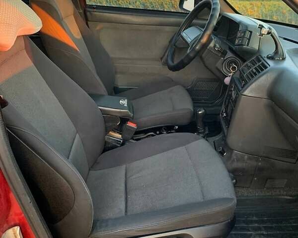 ВАЗ 2112 2007 в Ольшанка на Automoto.ua Красный ВАЗ 2112, объемом двигателя 1.6 л и пробегом 246 тыс. км за 2400 $, фото 6 на Automoto.ua