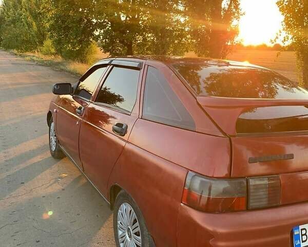 ВАЗ 2112 2007 в Ольшанка на Automoto.ua Красный ВАЗ 2112, объемом двигателя 1.6 л и пробегом 246 тыс. км за 2400 $, фото 8 на Automoto.ua