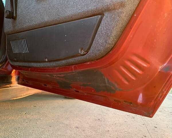 ВАЗ 2112 2007 в Ольшанка на Automoto.ua Красный ВАЗ 2112, объемом двигателя 1.6 л и пробегом 246 тыс. км за 2400 $, фото 12 на Automoto.ua