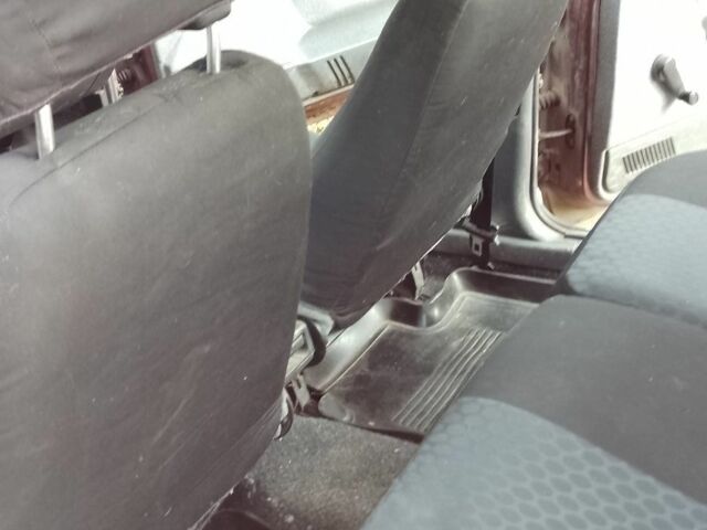 Красный ВАЗ 2112, объемом двигателя 1.6 л и пробегом 75 тыс. км за 2200 $, фото 2 на Automoto.ua