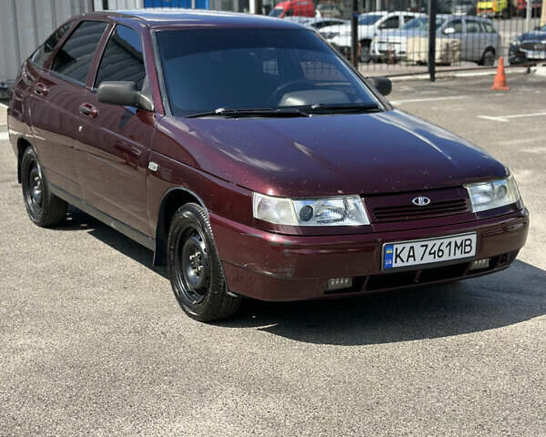 Красный ВАЗ 2112, объемом двигателя 1.6 л и пробегом 248 тыс. км за 2300 $, фото 1 на Automoto.ua