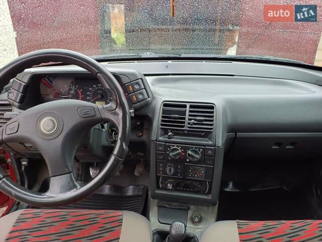 Красный ВАЗ 2112, объемом двигателя 1.6 л и пробегом 122 тыс. км за 2000 $, фото 19 на Automoto.ua