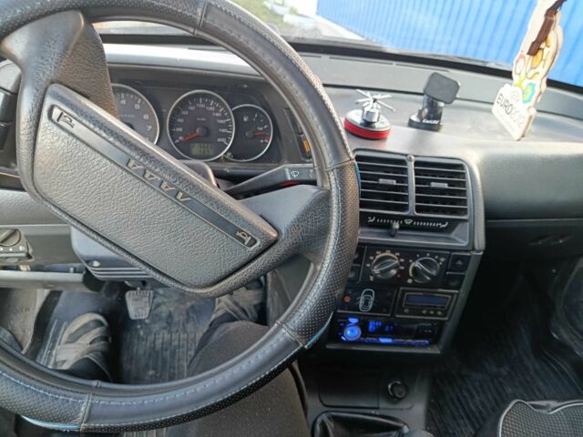 Червоний ВАЗ 2112, об'ємом двигуна 1.5 л та пробігом 260 тис. км за 1955 $, фото 3 на Automoto.ua