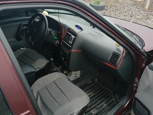 Червоний ВАЗ 2112, об'ємом двигуна 1.6 л та пробігом 160 тис. км за 3100 $, фото 4 на Automoto.ua