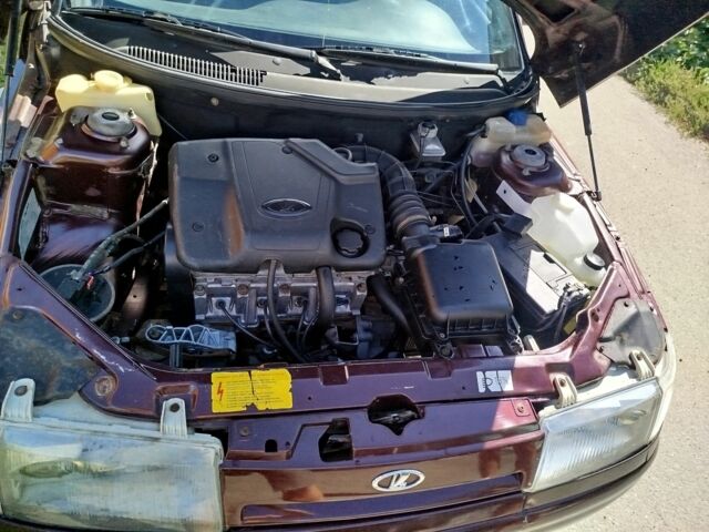 ВАЗ 2112 2008 в Полтаве на Automoto.ua Красный ВАЗ 2112, объемом двигателя 1.6 л и пробегом 74 тыс. км за 2376 $, фото 7 на Automoto.ua