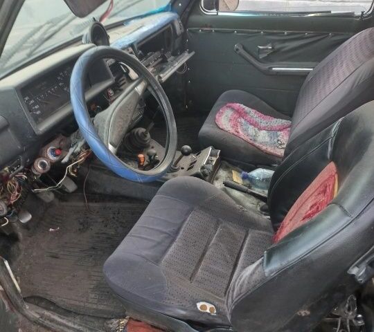 Красный ВАЗ 2112, объемом двигателя 7 л и пробегом 250 тыс. км за 1000 $, фото 5 на Automoto.ua