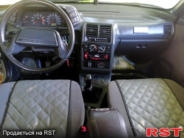 ВАЗ 2112, об'ємом двигуна 1.6 л та пробігом 208 тис. км за 1000 $, фото 4 на Automoto.ua