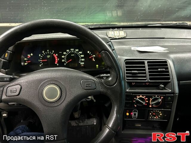 ВАЗ 2112, объемом двигателя 1.8 л и пробегом 320 тыс. км за 1200 $, фото 9 на Automoto.ua