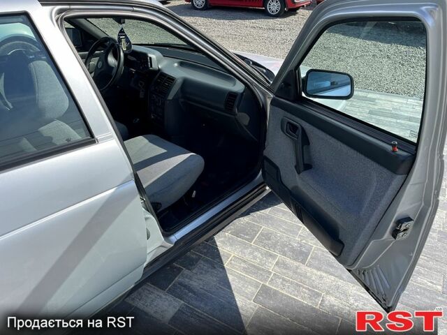 ВАЗ 2112, об'ємом двигуна 1.6 л та пробігом 107 тис. км за 2850 $, фото 2 на Automoto.ua