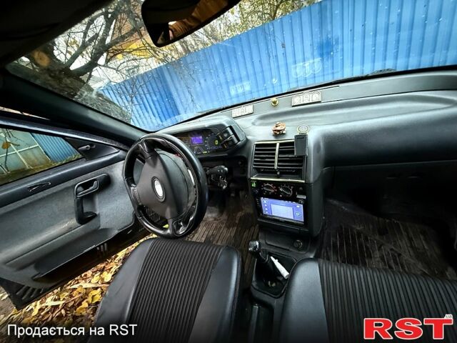 ВАЗ 2112, объемом двигателя 1.6 л и пробегом 250 тыс. км за 1300 $, фото 5 на Automoto.ua