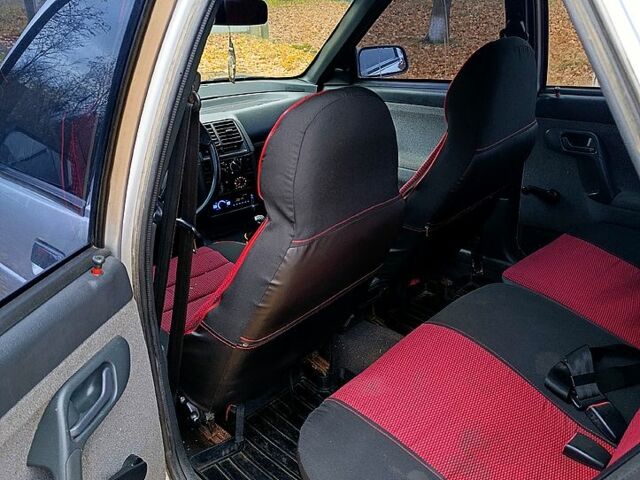 ВАЗ 2112, объемом двигателя 1.6 л и пробегом 240 тыс. км за 1550 $, фото 2 на Automoto.ua