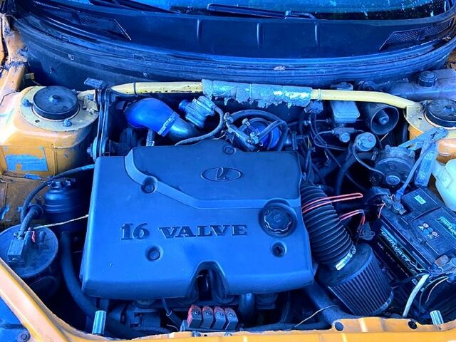 Желтый ВАЗ 2112, объемом двигателя 1.6 л и пробегом 123 тыс. км за 1400 $, фото 3 на Automoto.ua