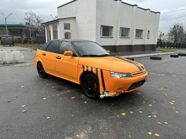 Желтый ВАЗ 2112, объемом двигателя 1.6 л и пробегом 125 тыс. км за 1700 $, фото 2 на Automoto.ua