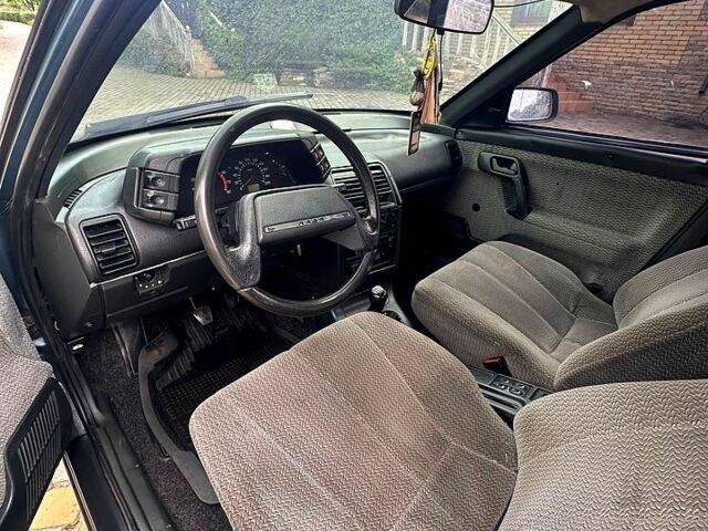 Сірий ВАЗ 2112, об'ємом двигуна 1.5 л та пробігом 240 тис. км за 1350 $, фото 5 на Automoto.ua