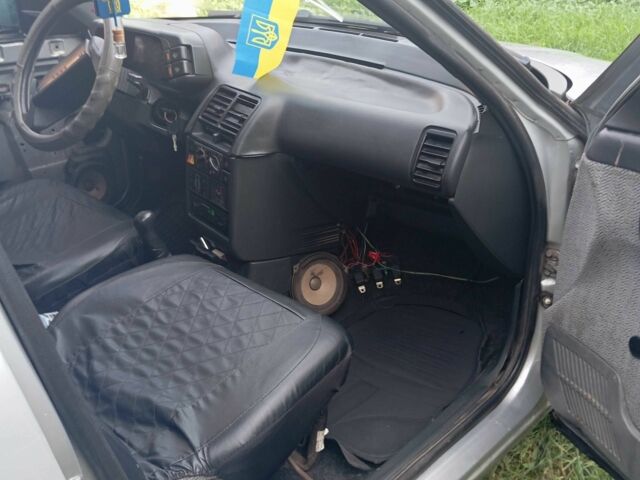 Сірий ВАЗ 2112, об'ємом двигуна 1.6 л та пробігом 244 тис. км за 1497 $, фото 5 на Automoto.ua