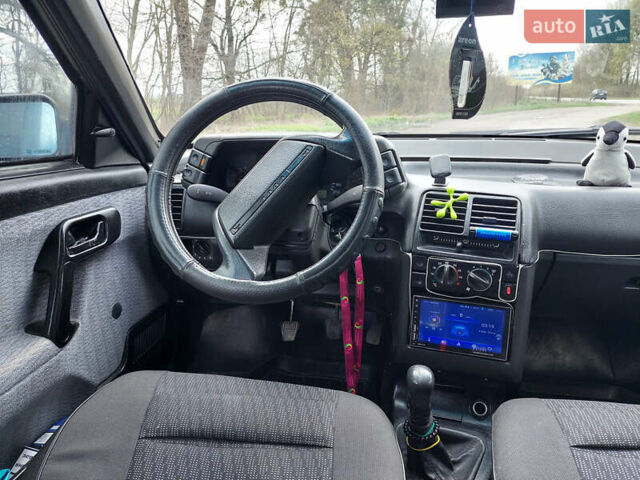 Серый ВАЗ 2112, объемом двигателя 1.5 л и пробегом 260 тыс. км за 1400 $, фото 3 на Automoto.ua