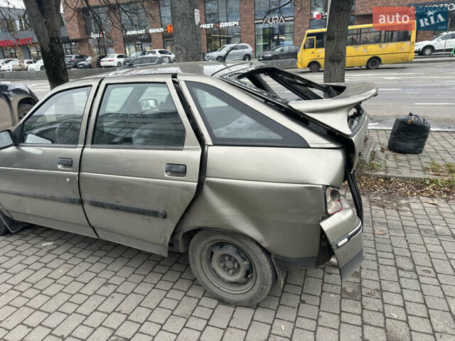 Серый ВАЗ 2112, объемом двигателя 1.5 л и пробегом 227 тыс. км за 550 $, фото 2 на Automoto.ua