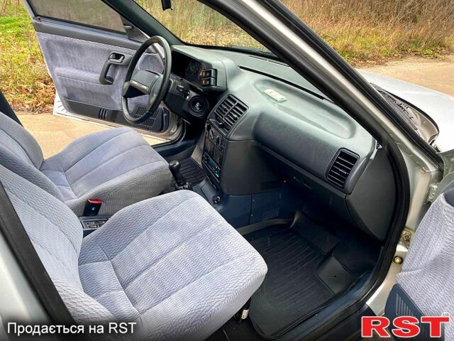 Серый ВАЗ 2112, объемом двигателя 1.5 л и пробегом 116 тыс. км за 2700 $, фото 8 на Automoto.ua