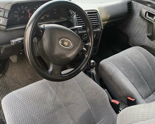 Серый ВАЗ 2112, объемом двигателя 1.5 л и пробегом 226 тыс. км за 1100 $, фото 9 на Automoto.ua