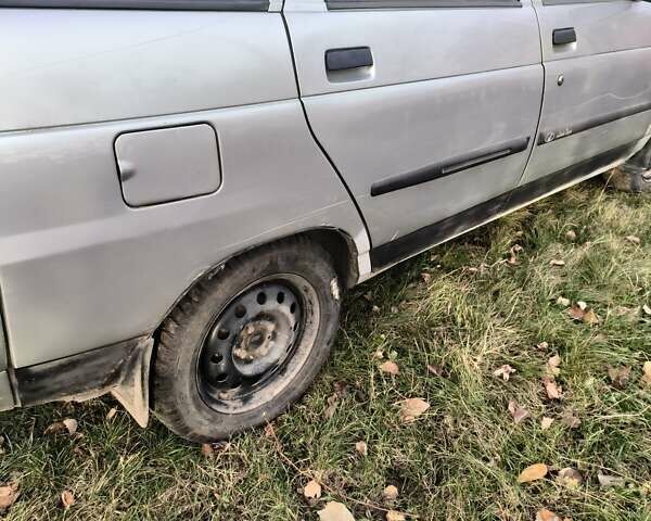 Серый ВАЗ 2112, объемом двигателя 1.5 л и пробегом 226 тыс. км за 1100 $, фото 2 на Automoto.ua