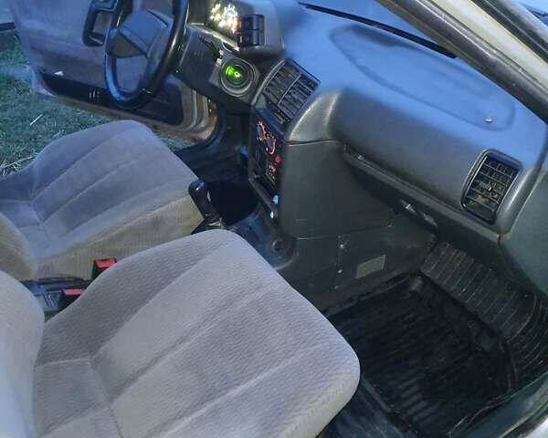 Серый ВАЗ 2112, объемом двигателя 1.5 л и пробегом 55 тыс. км за 1650 $, фото 9 на Automoto.ua