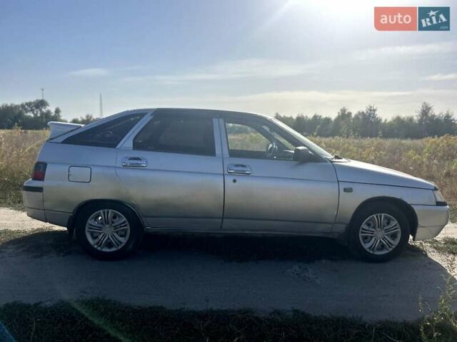Серый ВАЗ 2112, объемом двигателя 0 л и пробегом 350 тыс. км за 2000 $, фото 2 на Automoto.ua