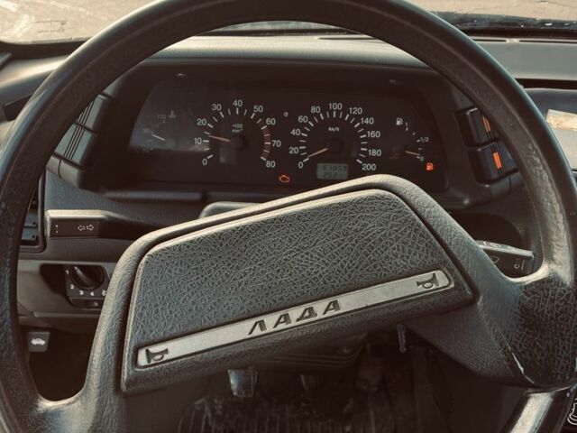 ВАЗ 2112 2002 в Владимир-Волынский на Automoto.ua Серый ВАЗ 2112, объемом двигателя 1.5 л и пробегом 165 тыс. км за 1100 $, фото 3 на Automoto.ua