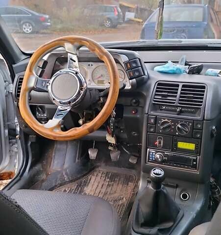 Серый ВАЗ 2112, объемом двигателя 1.6 л и пробегом 280 тыс. км за 2200 $, фото 9 на Automoto.ua