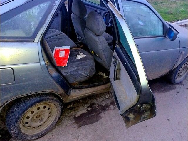 Серый ВАЗ 2112, объемом двигателя 1.5 л и пробегом 0 тыс. км за 750 $, фото 2 на Automoto.ua