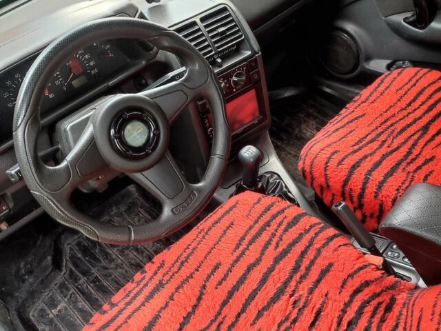 Серый ВАЗ 2112, объемом двигателя 1.5 л и пробегом 250 тыс. км за 1432 $, фото 6 на Automoto.ua