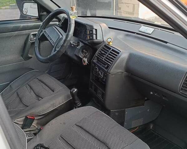Серый ВАЗ 2112, объемом двигателя 1.5 л и пробегом 200 тыс. км за 1850 $, фото 5 на Automoto.ua