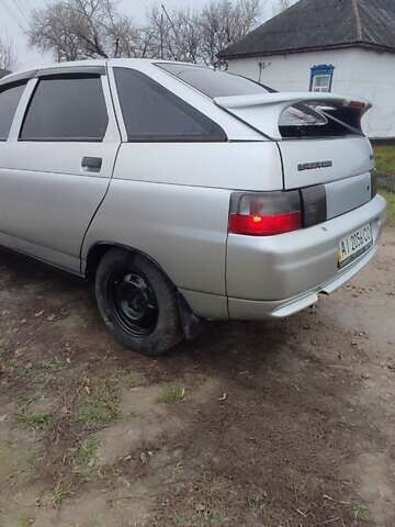 Серый ВАЗ 2112, объемом двигателя 1.5 л и пробегом 350 тыс. км за 1900 $, фото 6 на Automoto.ua