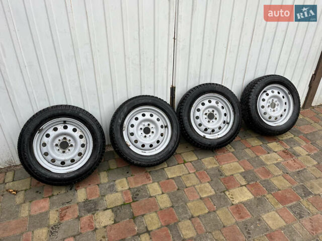 Серый ВАЗ 2112, объемом двигателя 1.6 л и пробегом 250 тыс. км за 2300 $, фото 5 на Automoto.ua