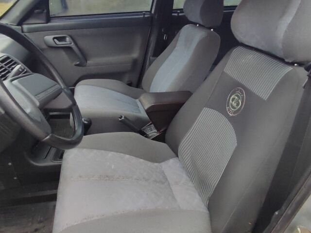 Серый ВАЗ 2112, объемом двигателя 1.5 л и пробегом 350 тыс. км за 1900 $, фото 18 на Automoto.ua