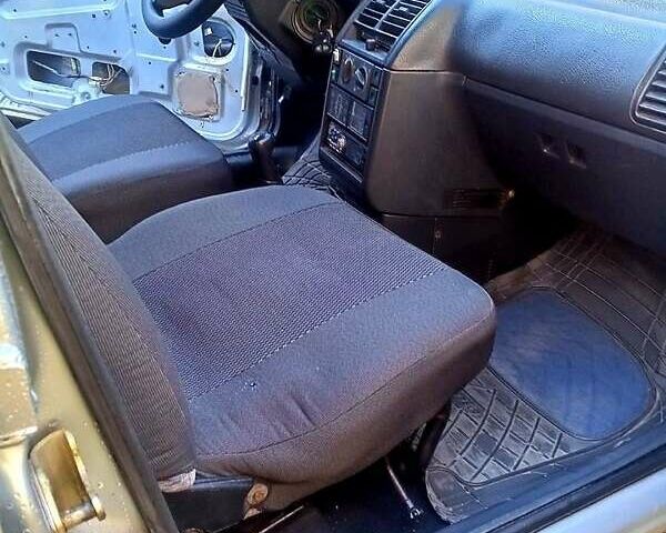 Серый ВАЗ 2112, объемом двигателя 1.6 л и пробегом 200 тыс. км за 2500 $, фото 2 на Automoto.ua