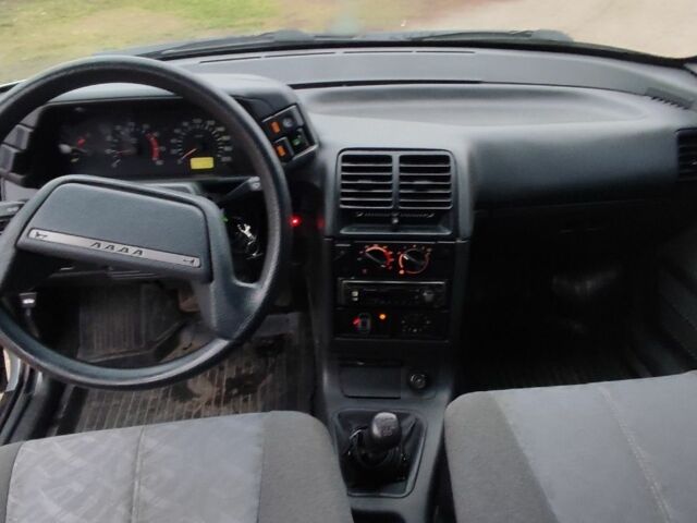 Серый ВАЗ 2112, объемом двигателя 1.5 л и пробегом 350 тыс. км за 1900 $, фото 16 на Automoto.ua