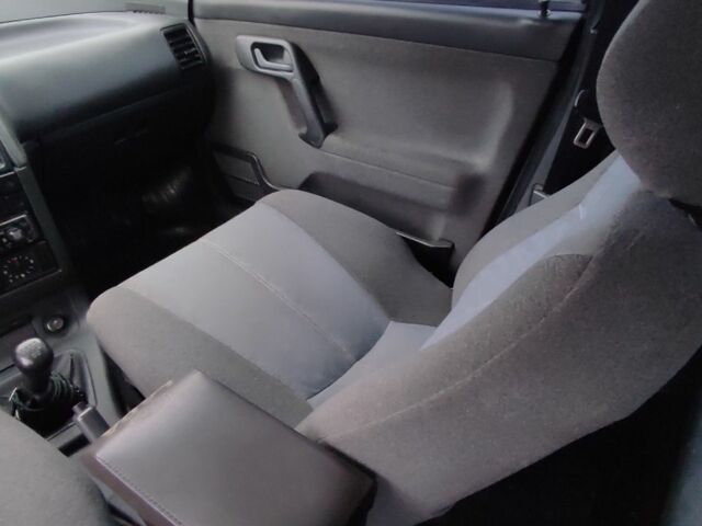 Серый ВАЗ 2112, объемом двигателя 1.5 л и пробегом 350 тыс. км за 1900 $, фото 17 на Automoto.ua