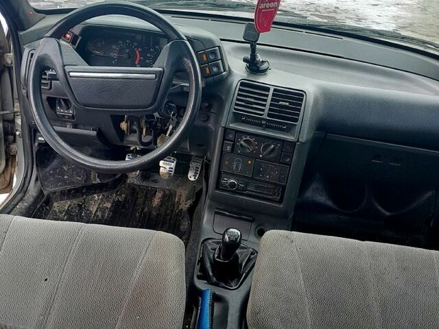 Сірий ВАЗ 2112, об'ємом двигуна 1.6 л та пробігом 196 тис. км за 1142 $, фото 4 на Automoto.ua