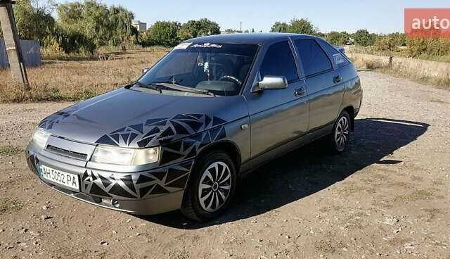 Серый ВАЗ 2112, объемом двигателя 1.6 л и пробегом 226 тыс. км за 2700 $, фото 3 на Automoto.ua