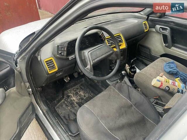 Сірий ВАЗ 2112, об'ємом двигуна 1.6 л та пробігом 365 тис. км за 1850 $, фото 6 на Automoto.ua